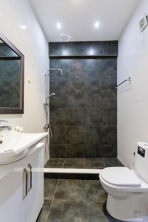 Central Cosy 5Bd-5Bath Apartment Tbiliszi Kültér fotó